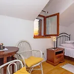 Holiday House Meri Lägenhet Tučepi