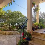 Holiday House Meri *